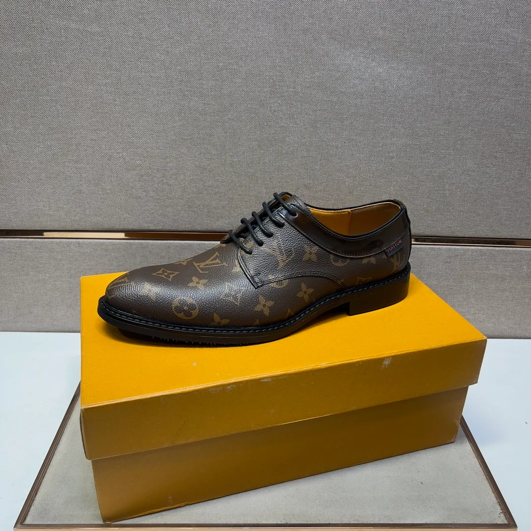 ⬛️Men's shoes💰p462【LV～】Men's casual formal leather shoes 2025z cabinet sales simultaneously 🔶Size: 39-44#️⃣ 🔷2 colors🔜The upper is made of multi-material splicing➕Cow leather lining, comfortable and breathable, sole: original comfortable and wear-resistant outsole, ⚠️real thing📱photographed🎬real thing is better📢📢📢
